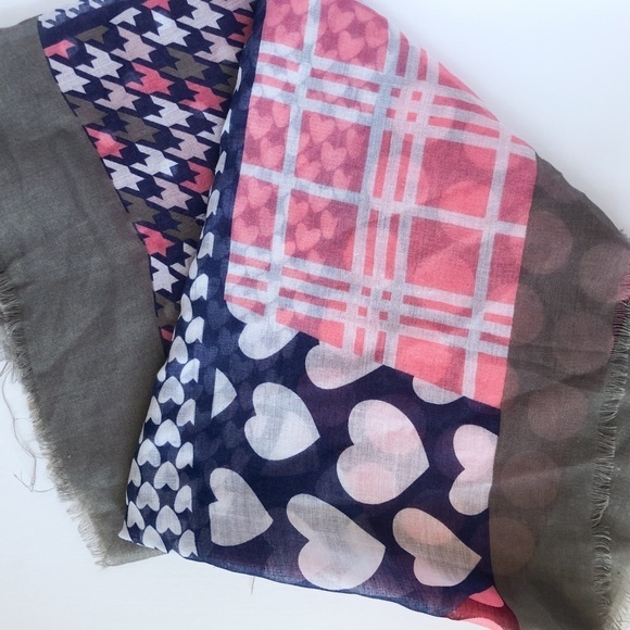 Multi-pattern scarf in grey, pink, blue and maroon. - Picture 8 of 10
